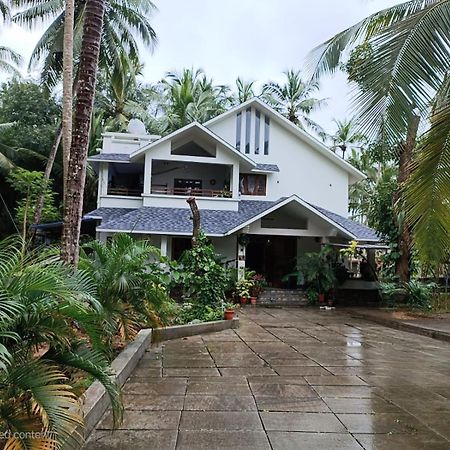 Shruthi'S Aarohi-Nature'S Retreat Homestay Cananor Exterior foto